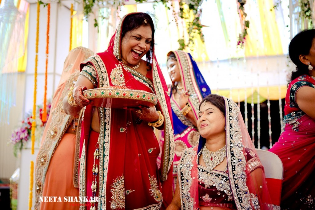 Dheeraj-Ankita-Candid-Wedding-Photography-Ashirwad-Kalyan-Mantap-Bangalore-India-Neeta-Shankar-Photography_45