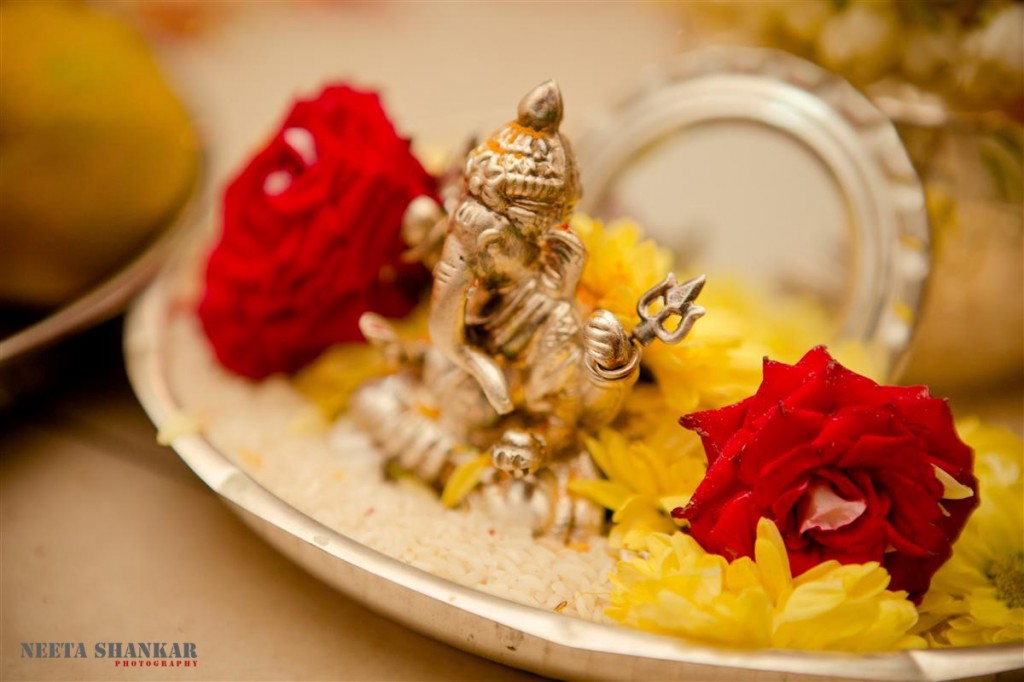 Ranjitha-Adarsh-Candid-Wedding-Photography-Amara-Kalyana-Mantapa-Bangalore-India-Neeta-Shankar-Photography-15