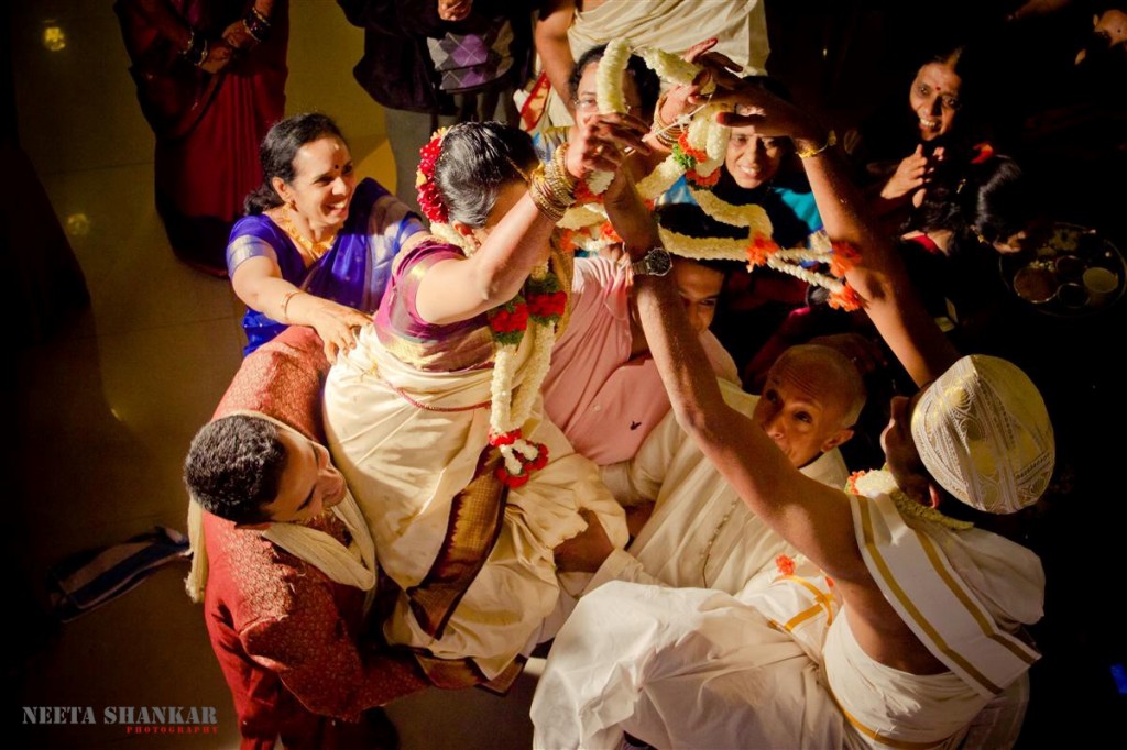 Ranjitha-Adarsh-Candid-Wedding-Photography-Amara-Kalyana-Mantapa-Bangalore-India-Neeta-Shankar-Photography-25