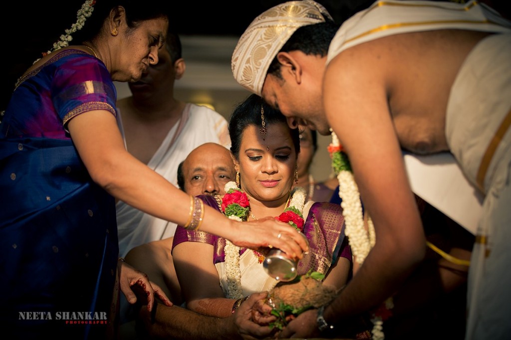 Ranjitha-Adarsh-Candid-Wedding-Photography-Amara-Kalyana-Mantapa-Bangalore-India-Neeta-Shankar-Photography-33