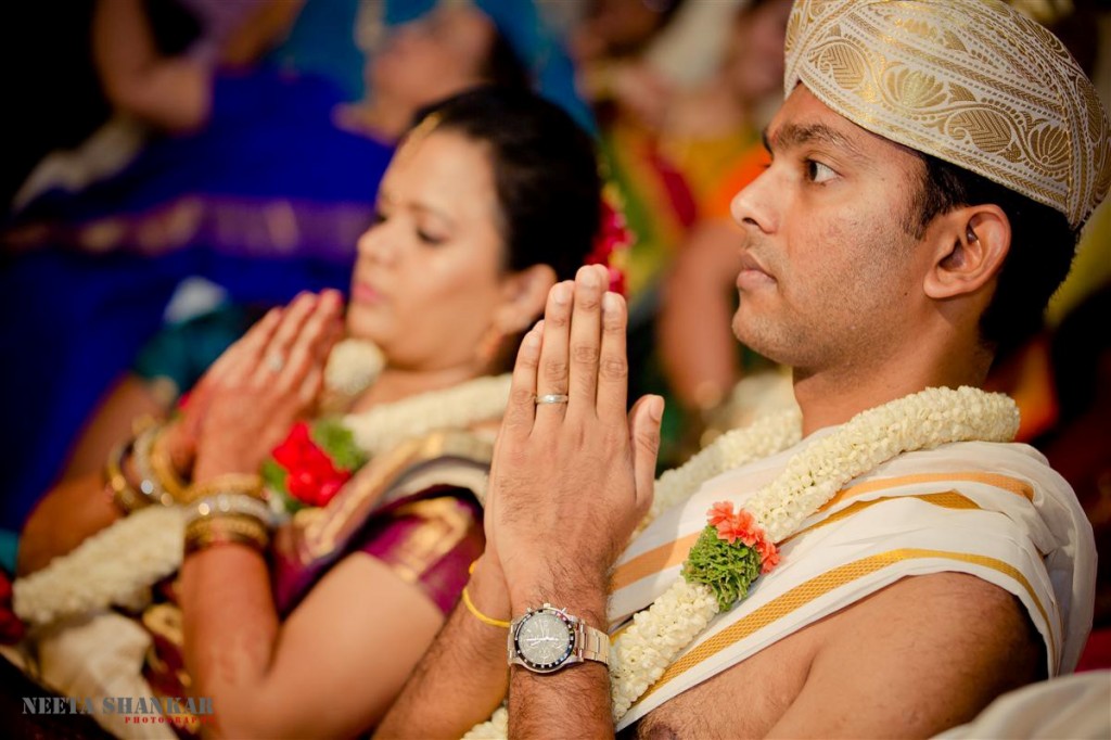 Ranjitha-Adarsh-Candid-Wedding-Photography-Amara-Kalyana-Mantapa-Bangalore-India-Neeta-Shankar-Photography-37