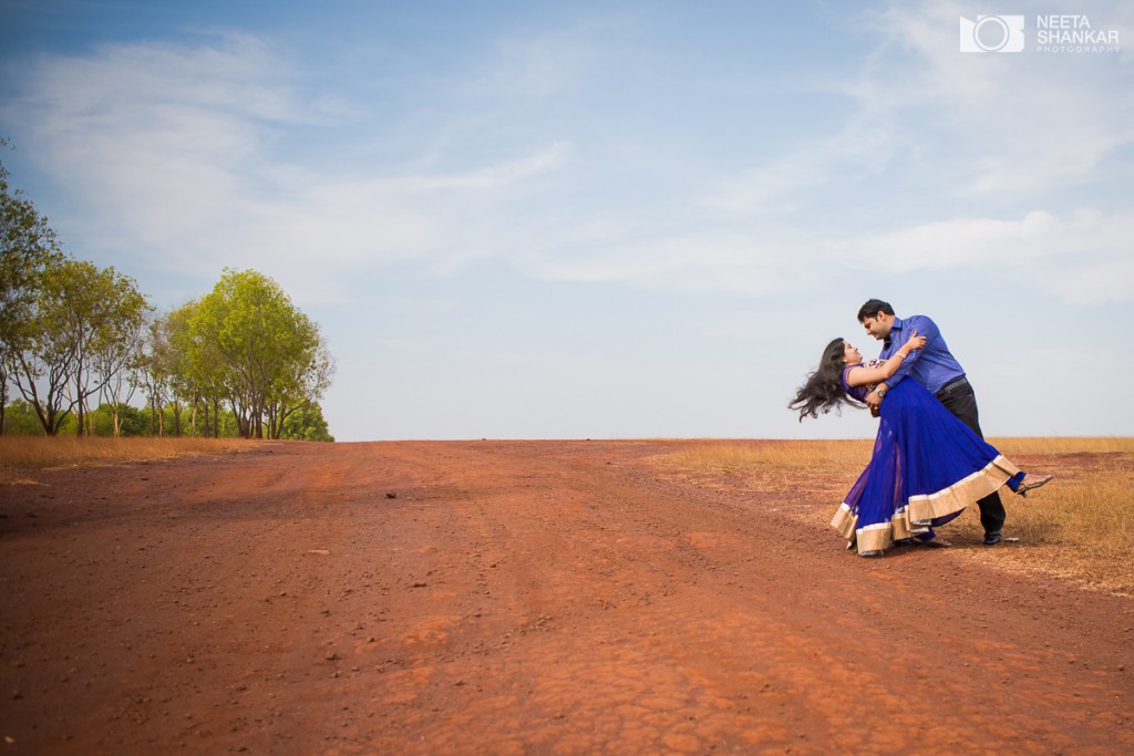 Neeta-Shankar-Photography-Hesarghatta-Grasslands-Pre-Wedding-Couple-Shoot-Bangalore-outdoor