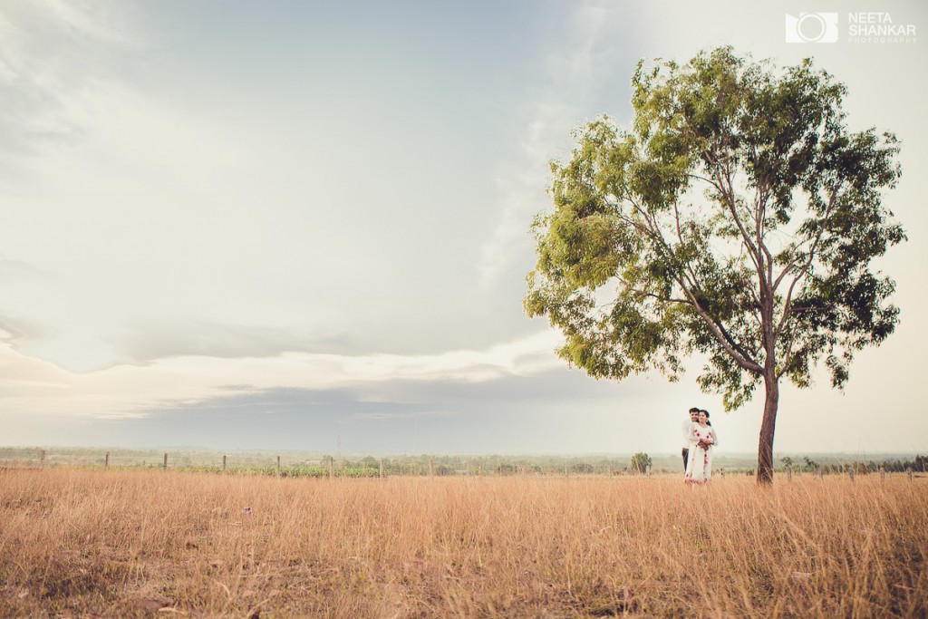 Neeta-Shankar-Photography-Hesarghatta-Grasslands-Pre-Wedding-Couple-Shoot-Bangalore-outdoor