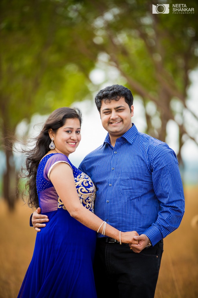 Neeta-Shankar-Photography-Hesarghatta-Grasslands-Pre-Wedding-Couple-Shoot-Bangalore-outdoor