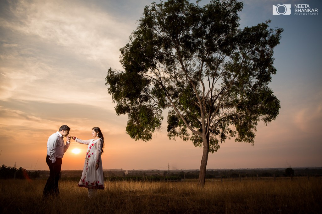 Neeta-Shankar-Photography-Hesarghatta-Grasslands-Pre-Wedding-Couple-Shoot-Bangalore-outdoor