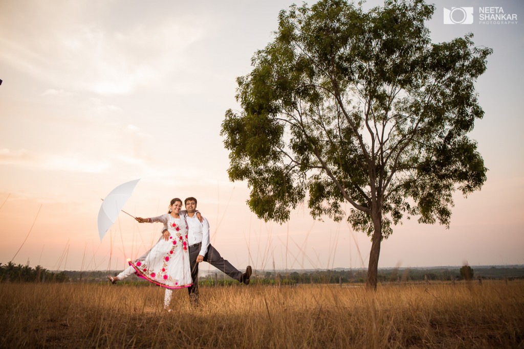 Neeta-Shankar-Photography-Hesarghatta-Grasslands-Pre-Wedding-Couple-Shoot-Bangalore-outdoor