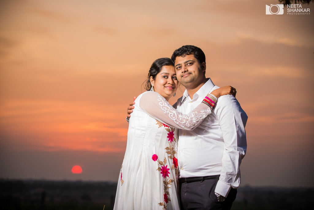 Neeta-Shankar-Photography-Hesarghatta-Grasslands-Pre-Wedding-Couple-Shoot-Bangalore-outdoor