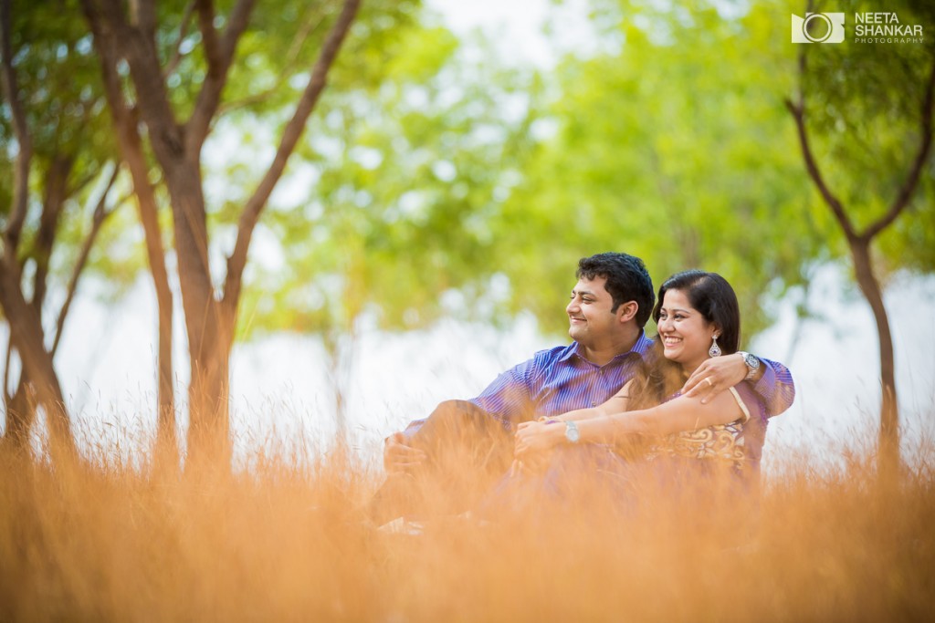 Neeta-Shankar-Photography-Hesarghatta-Grasslands-Pre-Wedding-Couple-Shoot-Bangalore-outdoor