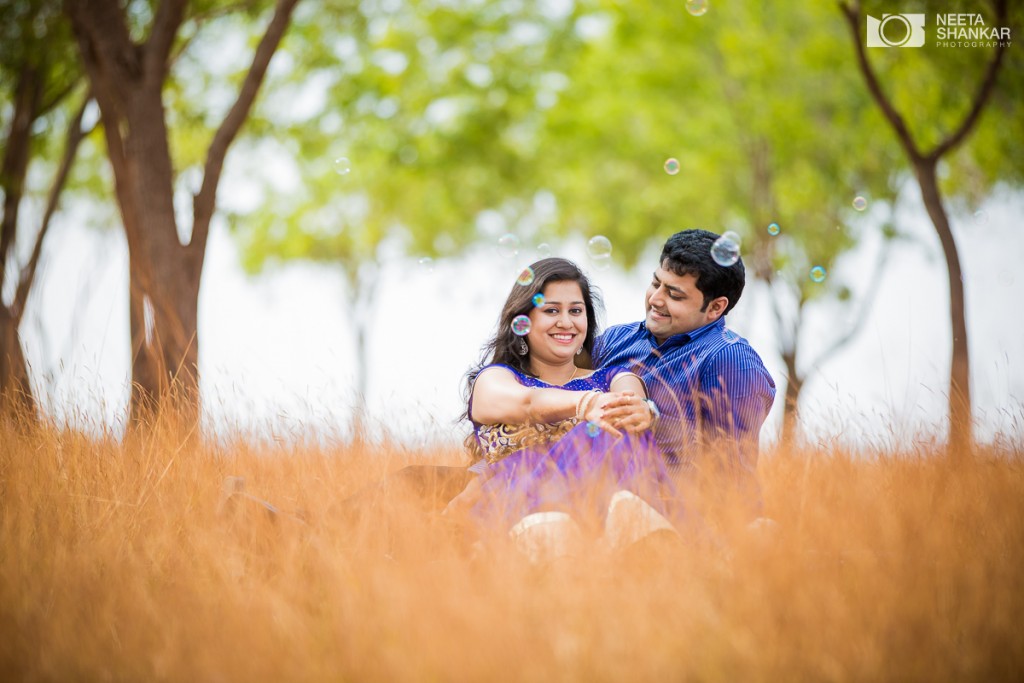 Neeta-Shankar-Photography-Hesarghatta-Grasslands-Pre-Wedding-Couple-Shoot-Bangalore-outdoor