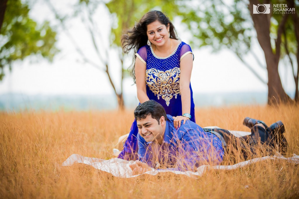 Neeta-Shankar-Photography-Hesarghatta-Grasslands-Pre-Wedding-Couple-Shoot-Bangalore-outdoor