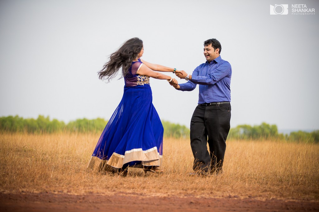 Neeta-Shankar-Photography-Hesarghatta-Grasslands-Pre-Wedding-Couple-Shoot-Bangalore-outdoor