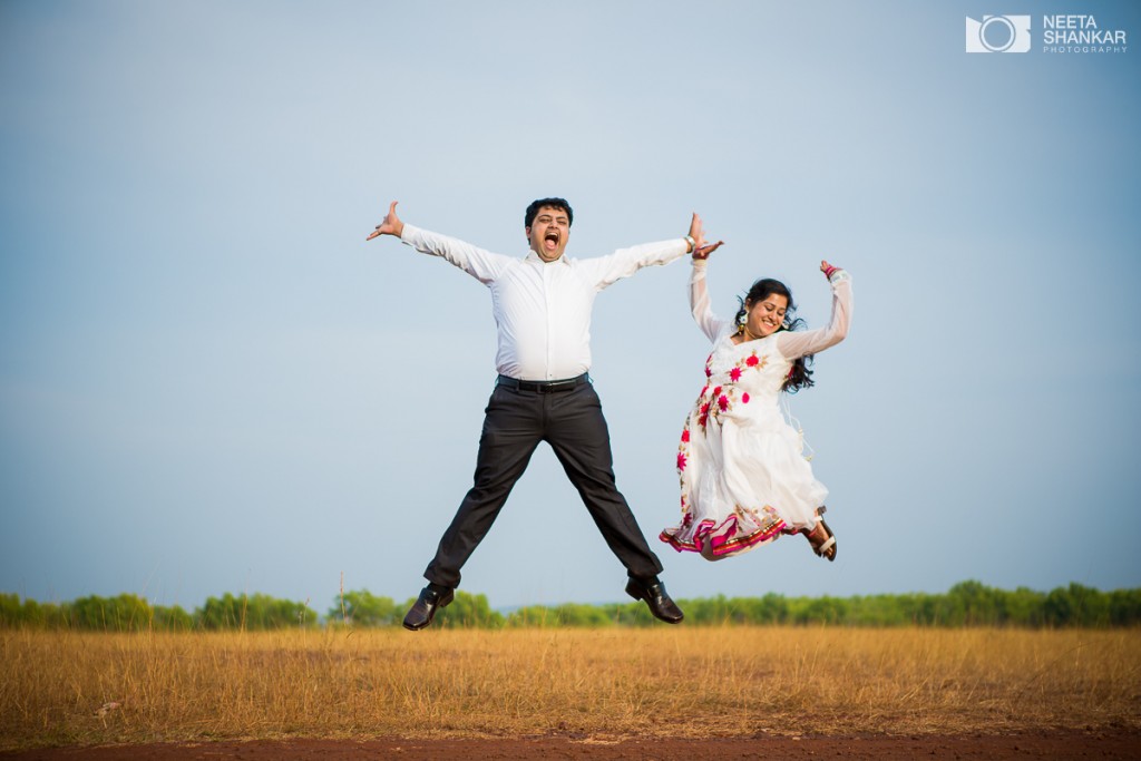 Neeta-Shankar-Photography-Hesarghatta-Grasslands-Pre-Wedding-Couple-Shoot-Bangalore-outdoor