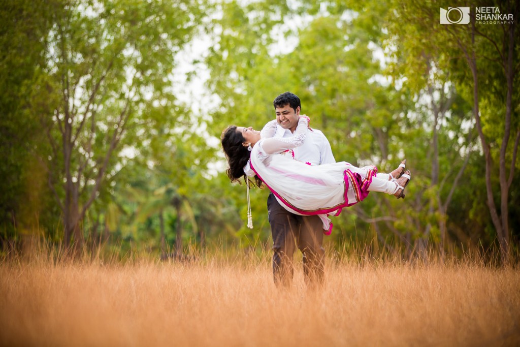 Neeta-Shankar-Photography-Hesarghatta-Grasslands-Pre-Wedding-Couple-Shoot-Bangalore-outdoor