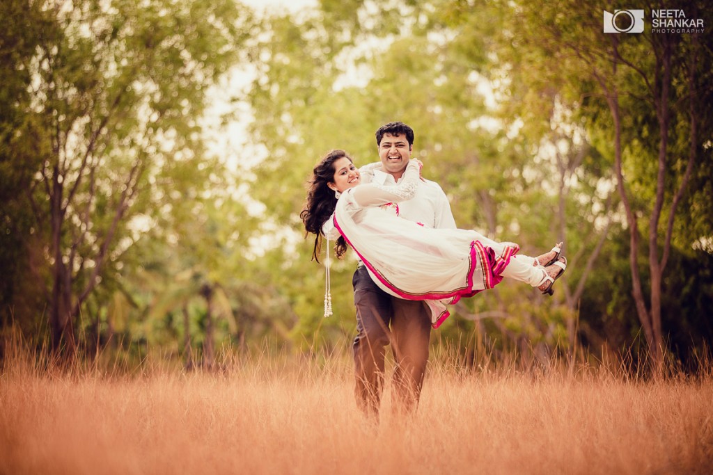 Neeta-Shankar-Photography-Hesarghatta-Grasslands-Pre-Wedding-Couple-Shoot-Bangalore-outdoor