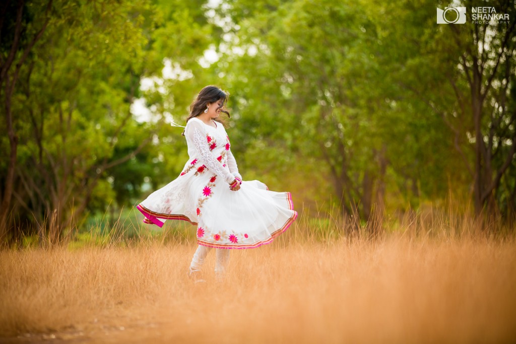 Neeta-Shankar-Photography-Hesarghatta-Grasslands-Pre-Wedding-Couple-Shoot-Bangalore-outdoor