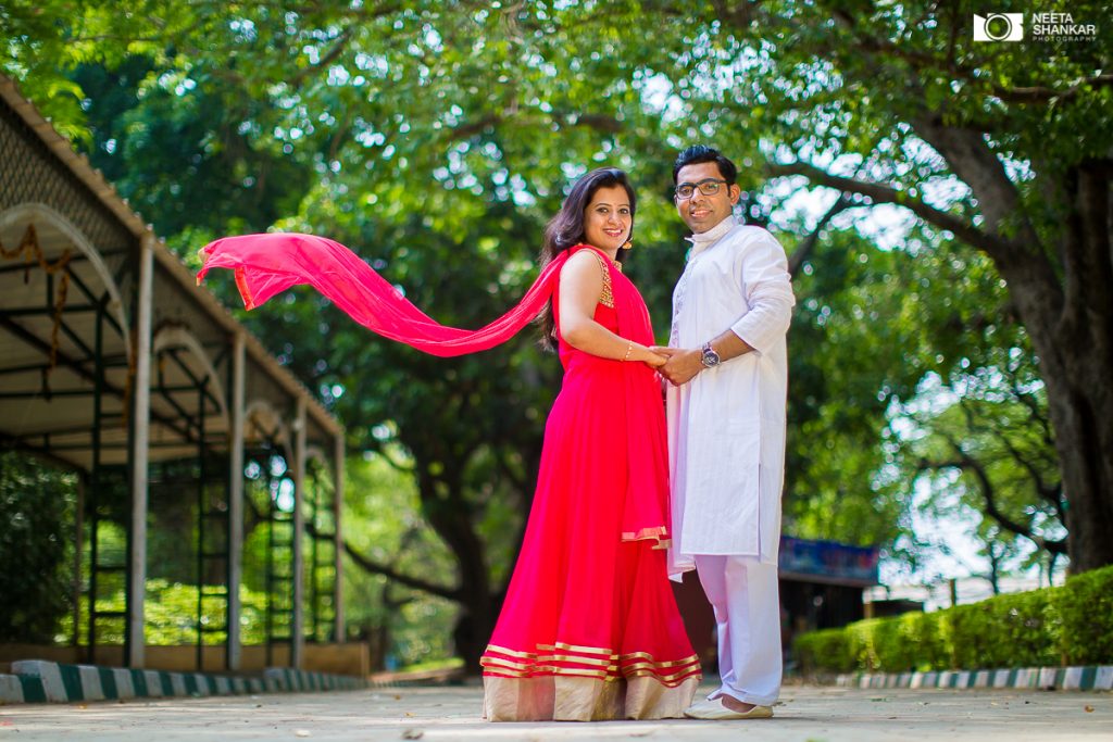 Neeta-Shankar-Photography-Candid-Contemporary-Pre-Post-Wedding-Couple-Shoot-Lalbagh-Bangalore-Amazing-Couple