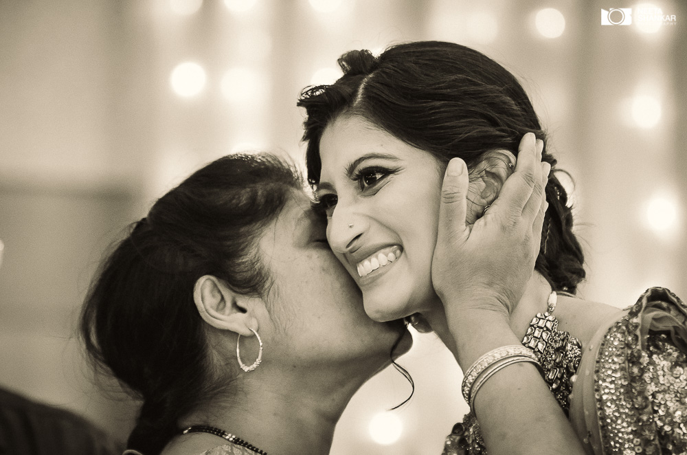 Neeta-Shankar-Photography-Tarini-Wedding-Planners-MLR-Convention-Hall-Brigade-Millenium-JP-Nagar-Bangalore-Best-Candid-Photographer